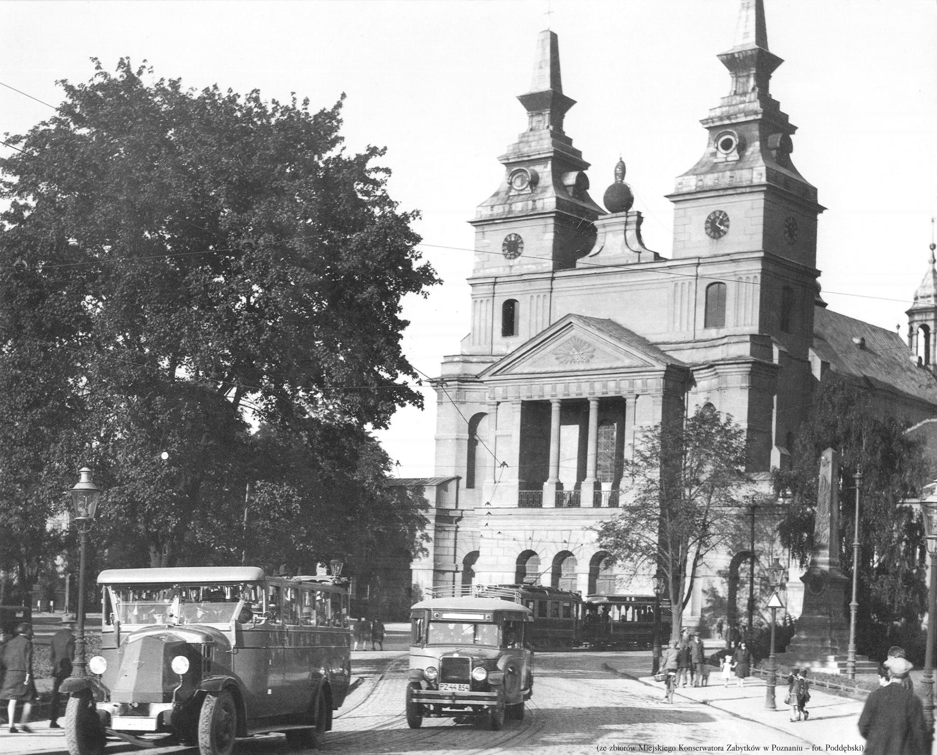 (1929) Katedra.