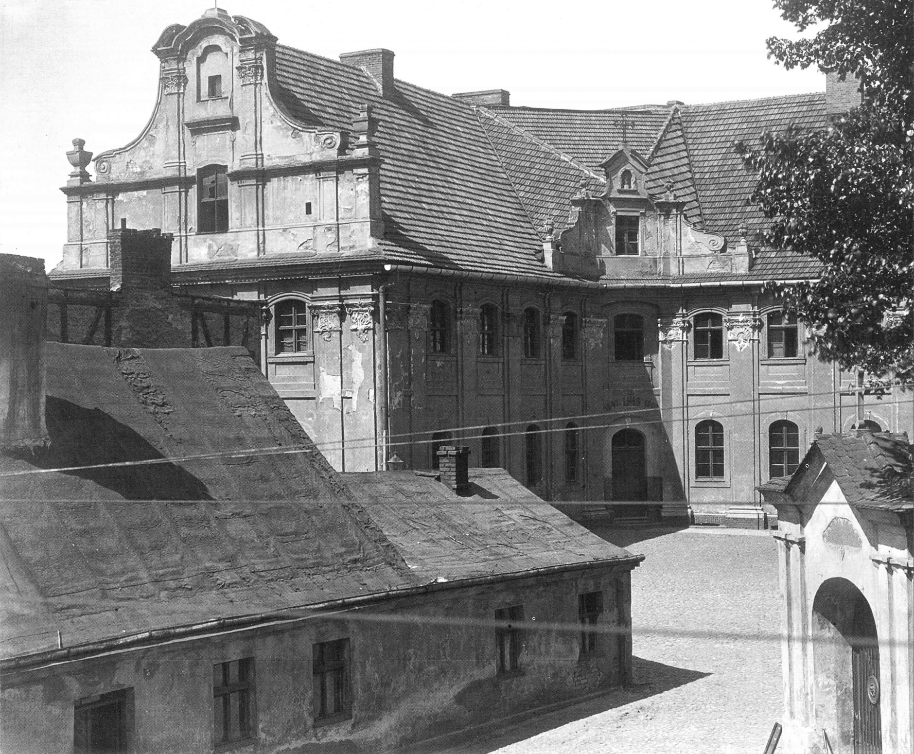 (1915-1925) Dawny Klasztor Filipinów na Śródce.