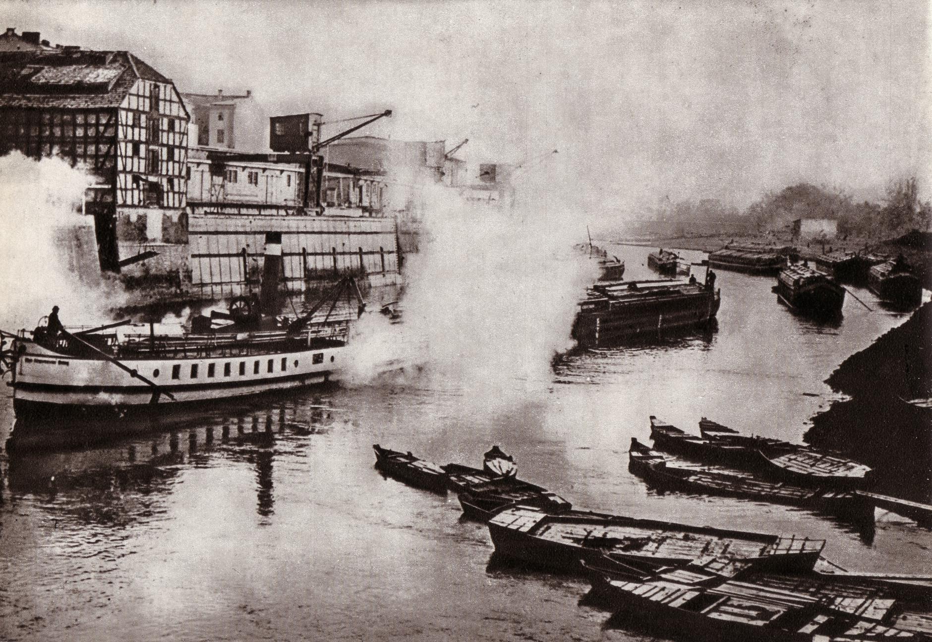 (1906) Port na Warcie. Widok z Mostu Chwaliszewskiego.