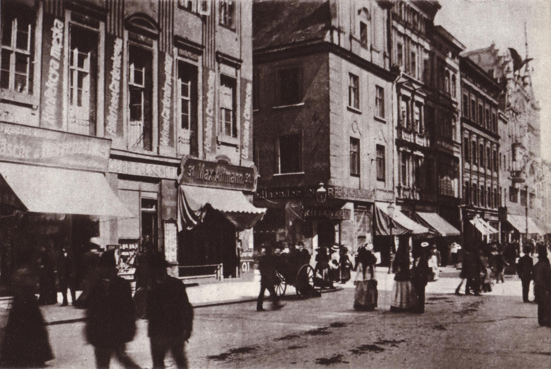 (1890-1900) Północna pierzeja Starego Rynku.