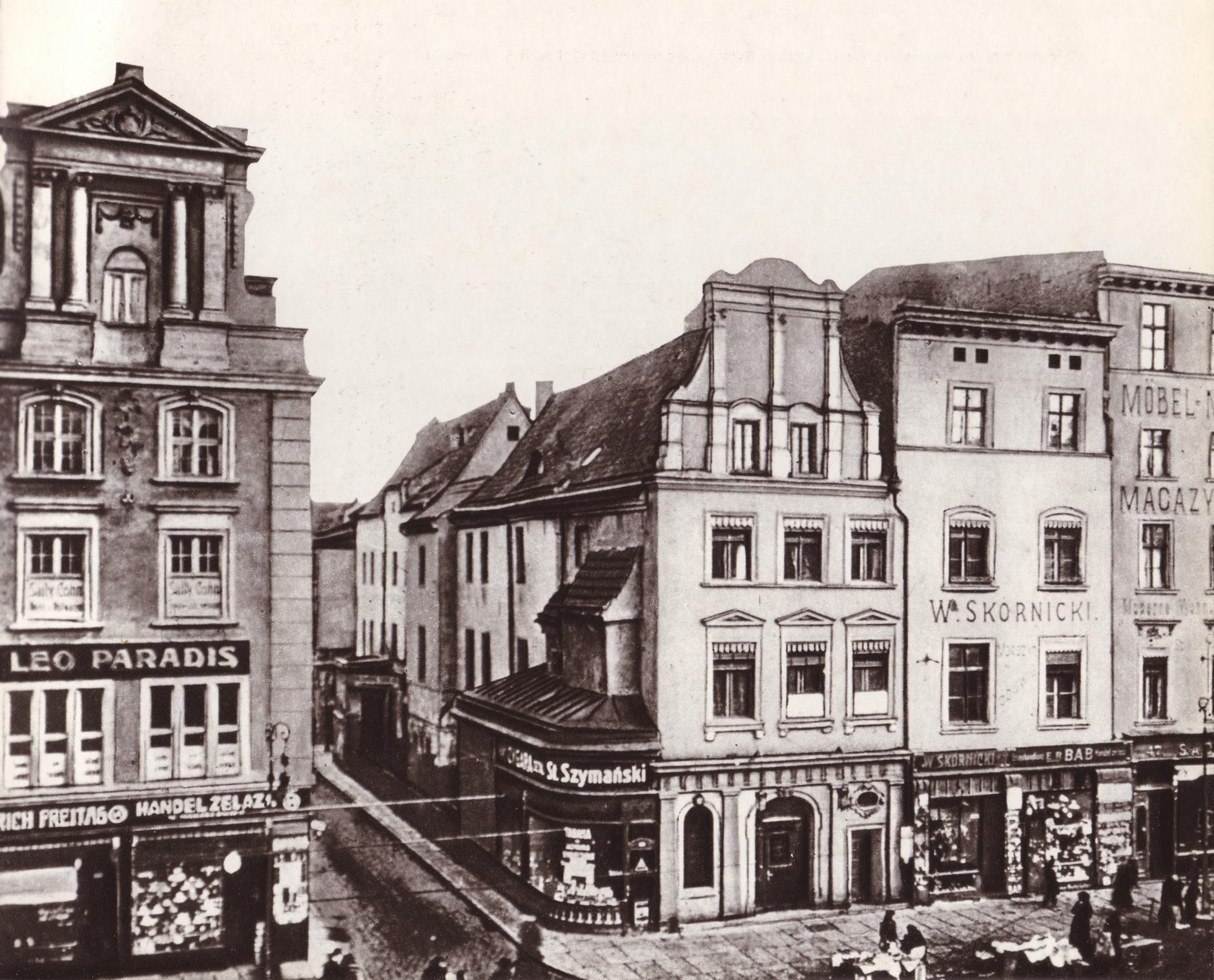 (1905-1915) Stary Rynek z wylotem ul. Woźnej.