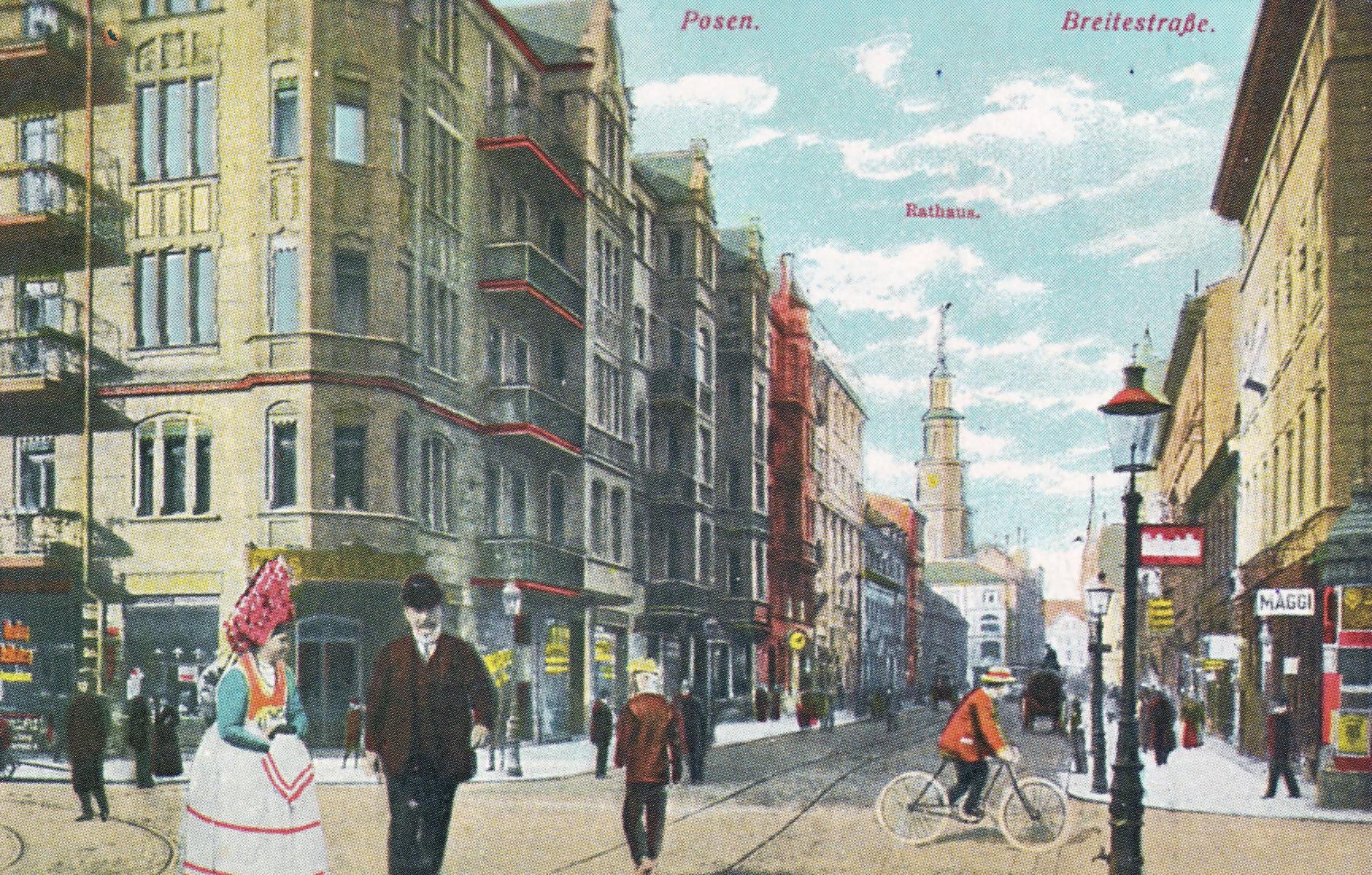 (1905-1915) Ulica Szeroka (Wielka), na dalszym planie wieża Ratusza.