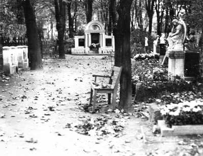 (1936) Cmentarz parafii św. Marcina przy ul. Bukowskiej.
